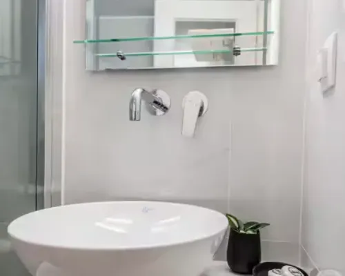 Bathroom sink